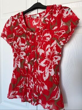 cleo Red Floral Button-Front Short Sleeve Blouse